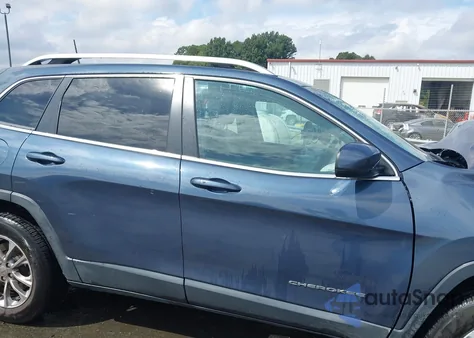 2021 Jeep Cherokee Latitude Plus 4X4 из США, поврежденный, VIN 1C4PJMLB7MD104810